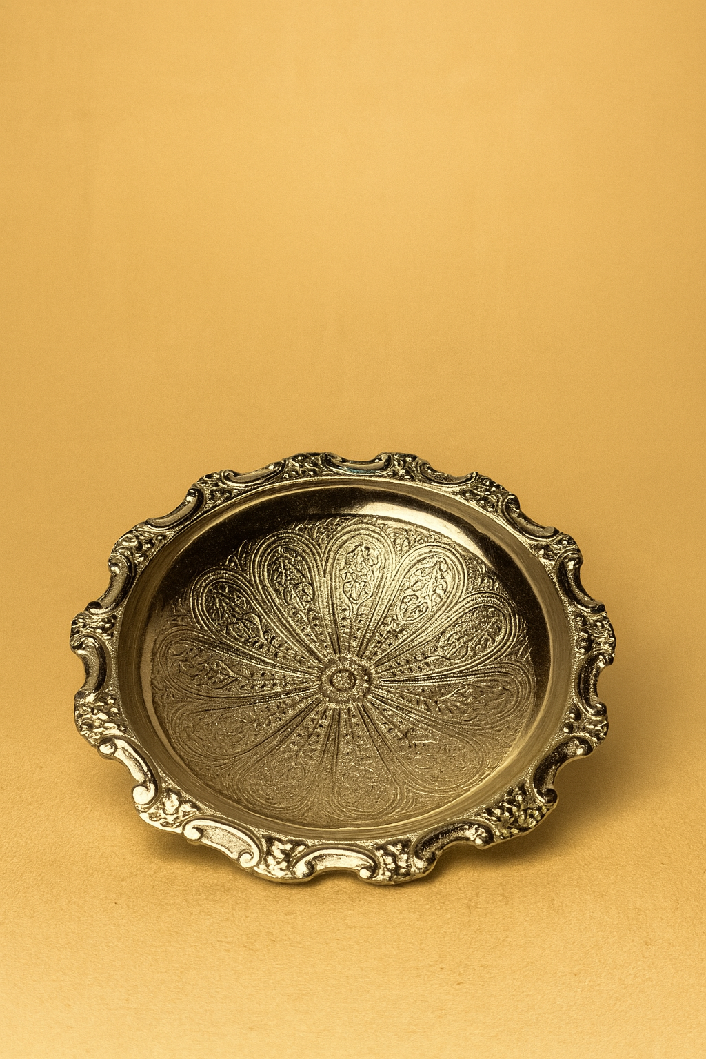 Elegant Brass Decorative Serving Tray